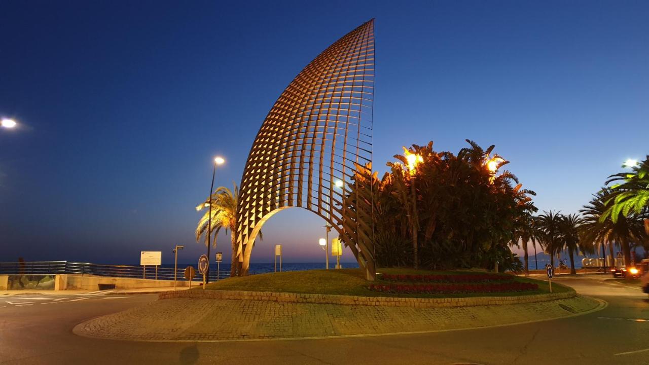 Apartment Near The Sea كامبريلس المظهر الخارجي الصورة
