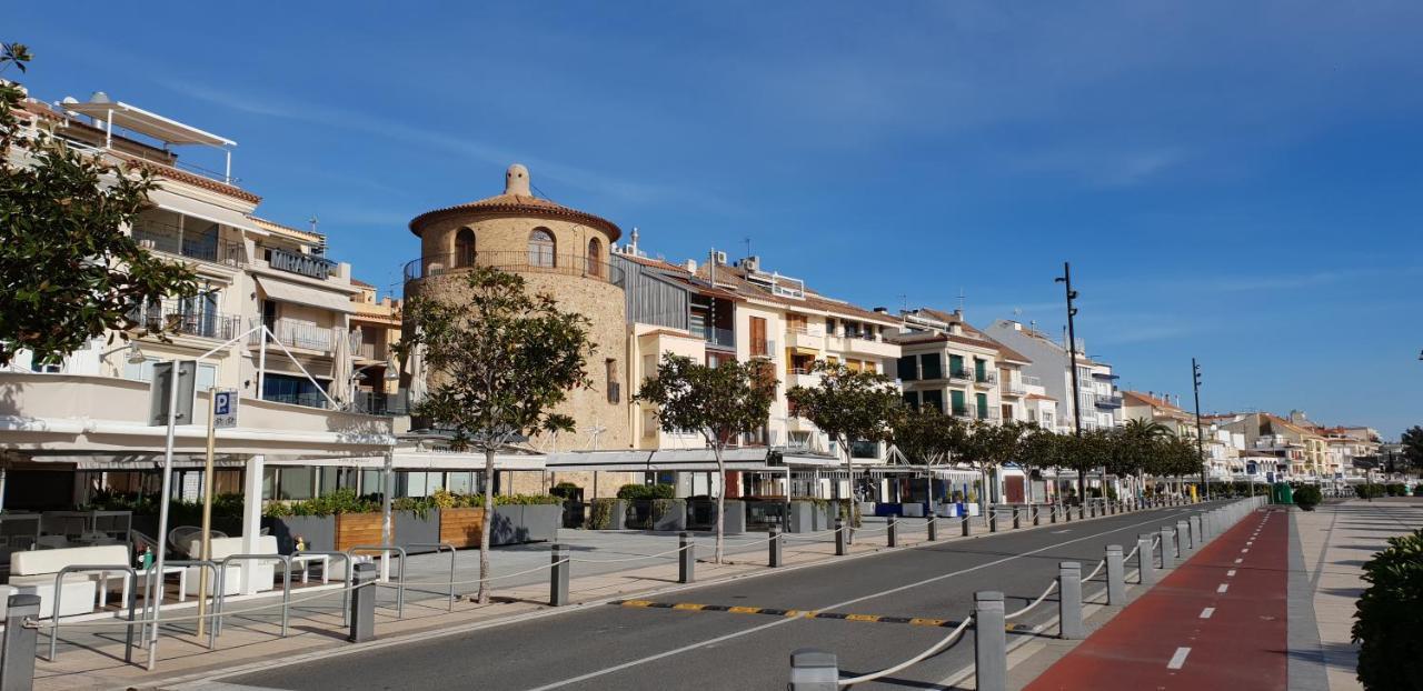 Apartment Near The Sea كامبريلس المظهر الخارجي الصورة