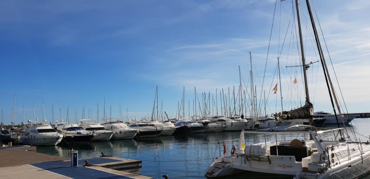 Apartment Near The Sea كامبريلس المظهر الخارجي الصورة